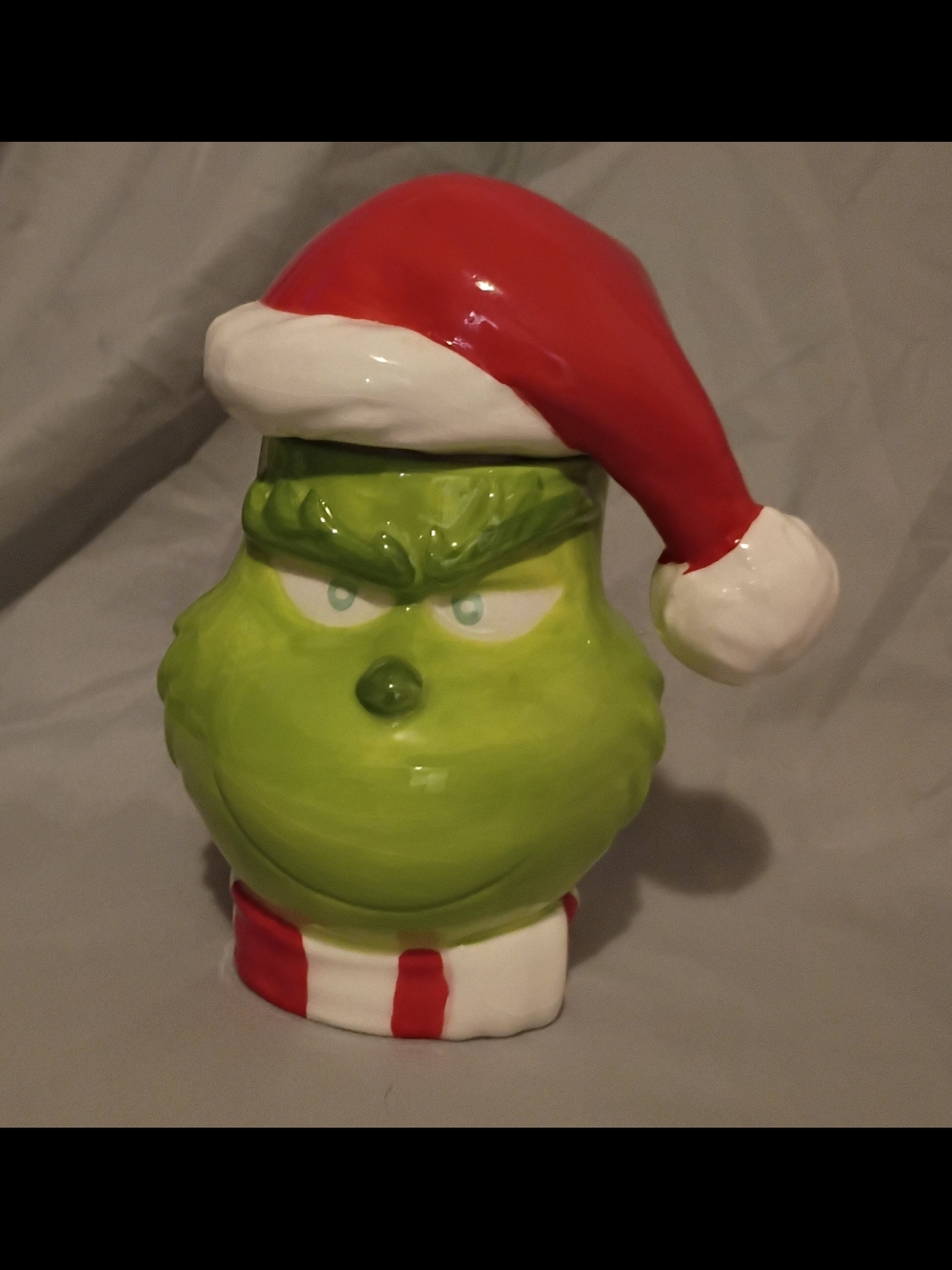 Grinch Ceramic Mug With Santa Hat Lid 2018